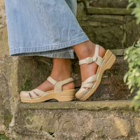 Margreta Mary Jane Clog