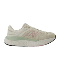 Women's New Balance W1540TG4 Double Wide in Turtledove/ Silver Moss. Sku: W1540TG4-2E