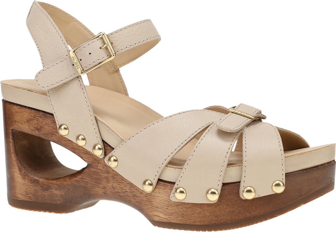 Quarter turn view Women&