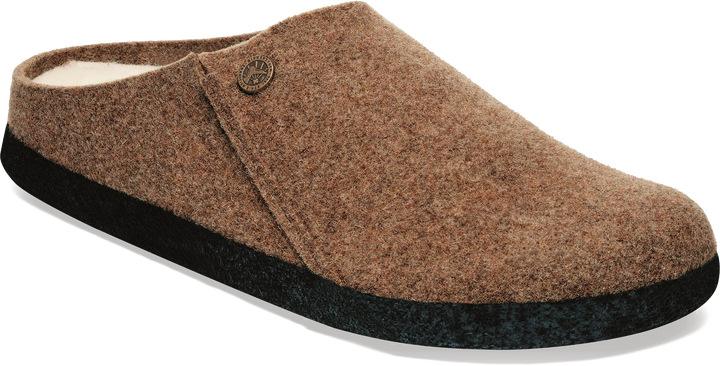 Quarter turn view Women's Birkenstock Footwear style name Zermatt Shearling Narrow in color TOFFEE. Sku: 1027978