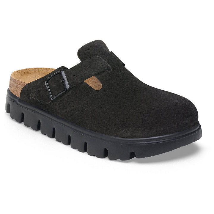 Quarter turn view Women's Birkenstock Footwear style name Boston Chunky Narrow in color Black. Sku: 1028317