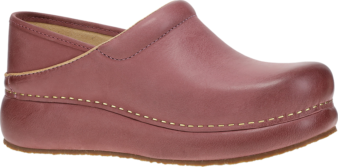 Quarter turn view Women&