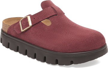 Quarter turn view Women's Birkenstock Footwear style name Boston Chunky Suede Narrow in color ZINFANDEL. Sku: 1030400