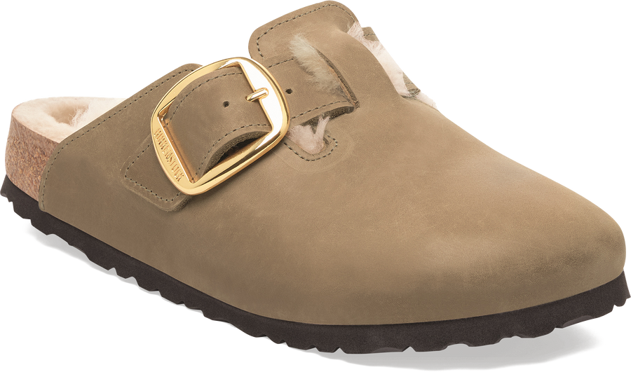 Quarter turn view Women's Birkenstock Footwear style name Boston Shearling Big Buckle Narrow in color TOBACCO. Sku: 1030444