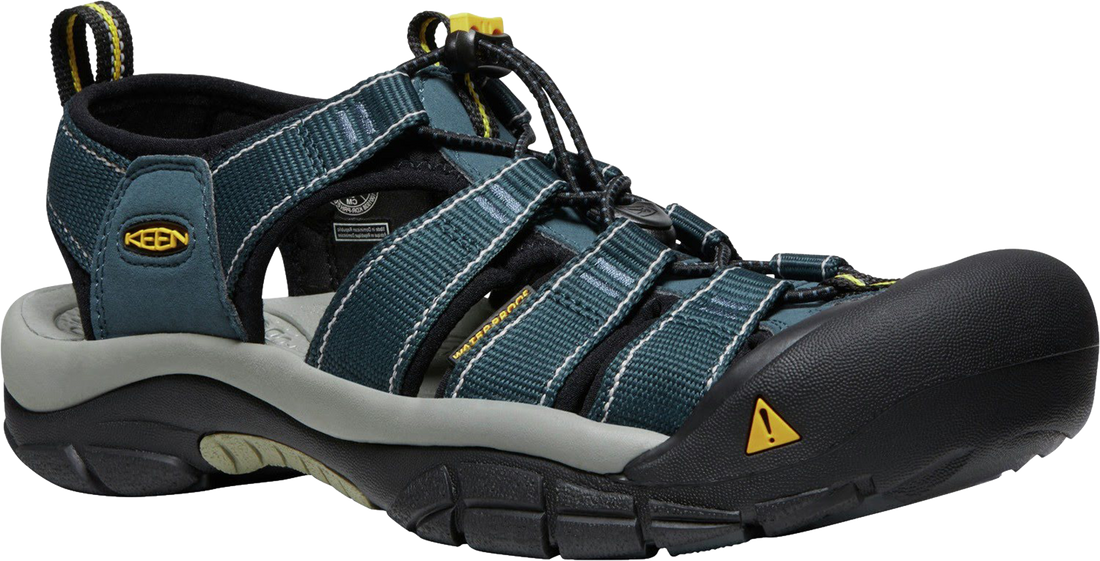 Quarter turn view Men&