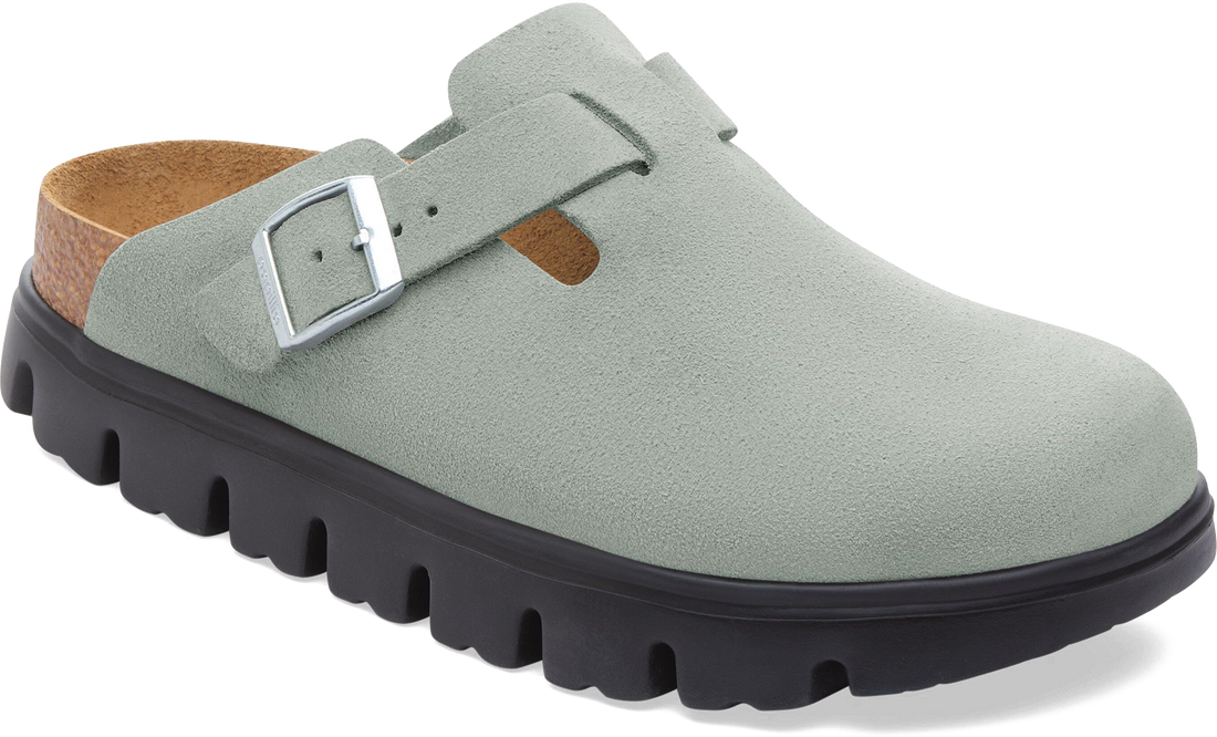 Quarter turn view Women&