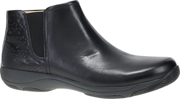 Quarter turn view Women's Dansko Footwear style name Sherry in color BLK WAX BN. Sku: 10403020200