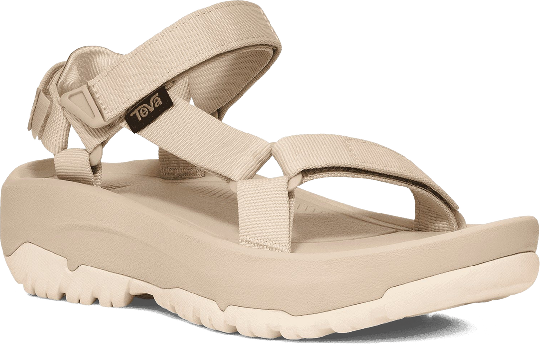 Quarter turn view Women&