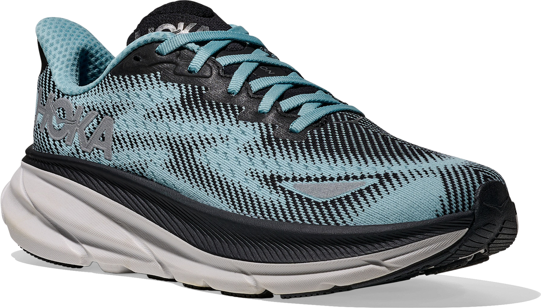 Quarter turn view Women&