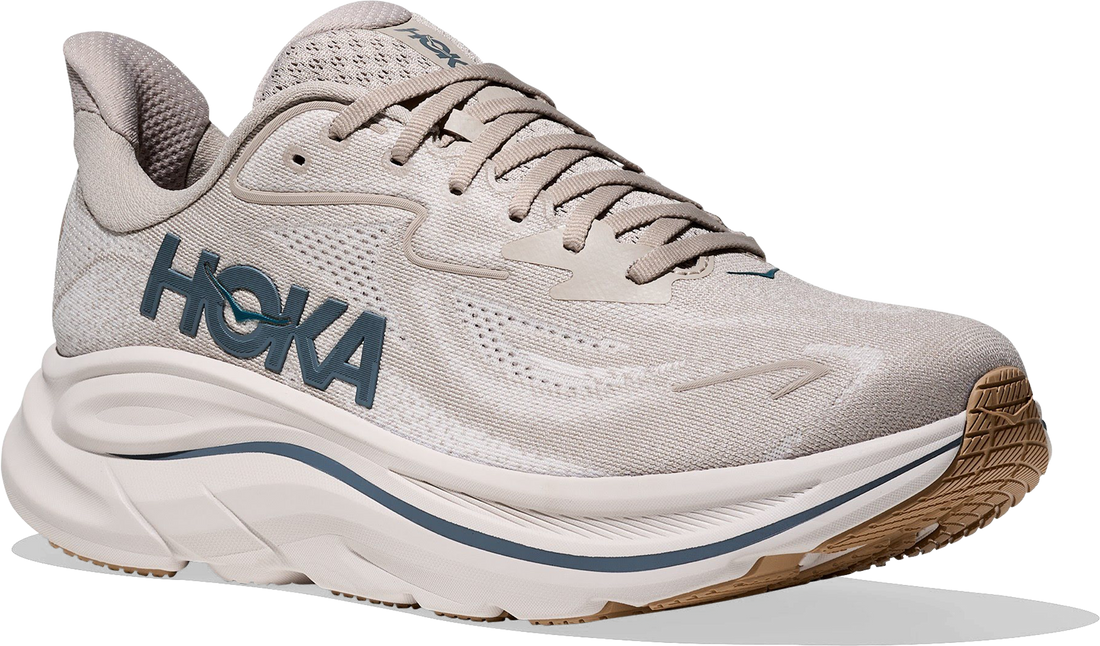 Quarter turn view Men&