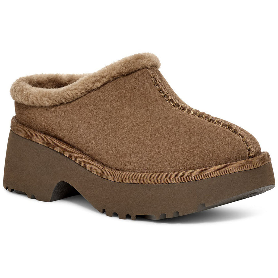 Quarter turn view Women's UGG Footwear style name New Heights Cozy Clog in color Hickory. Sku: 1162510HCK