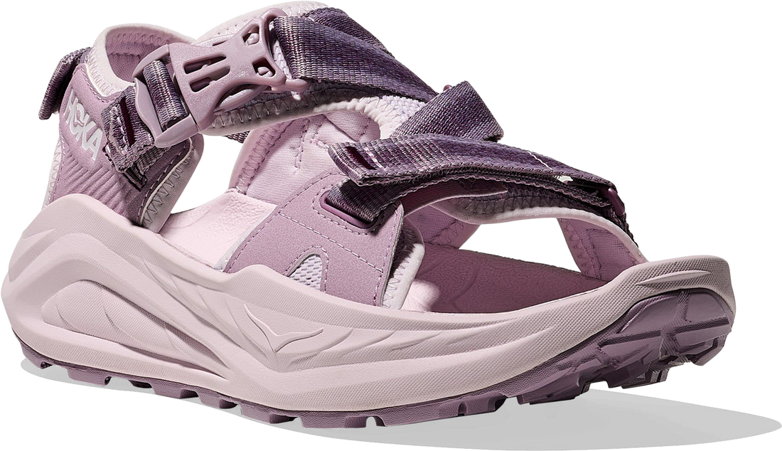 Quarter turn view Women&