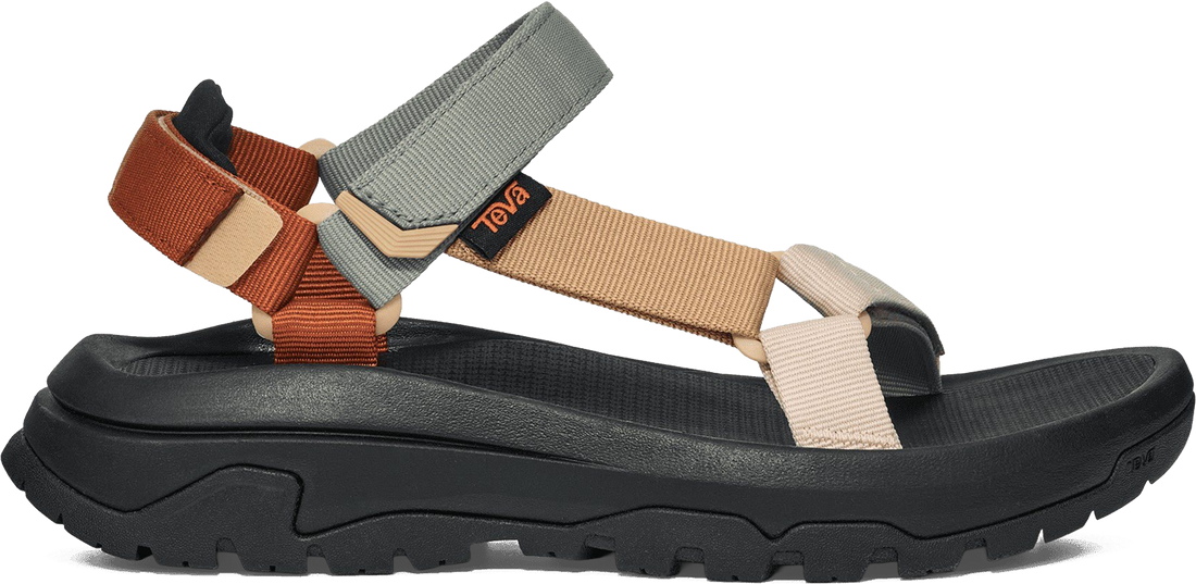 Quarter turn view Women&