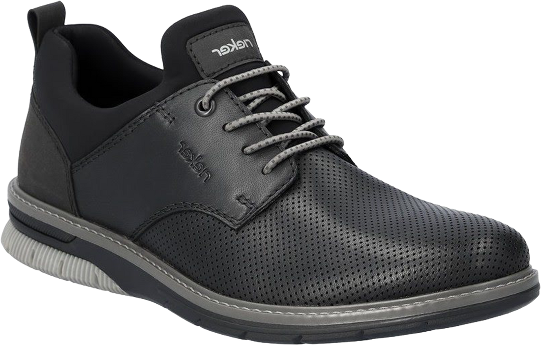 Quarter turn view Men&