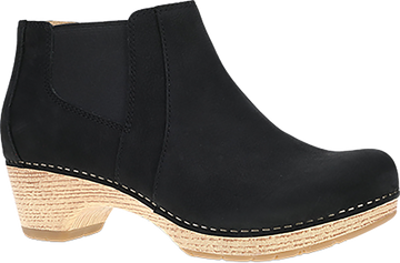 Quarter turn view Women's Dansko Footwear style name Lane in color BLK ML NU. Sku: 2222021400