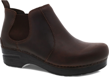 Quarter turn view Women's Dansko Footwear style name Frankie in color ANTIQUE BR. Sku: 232780202