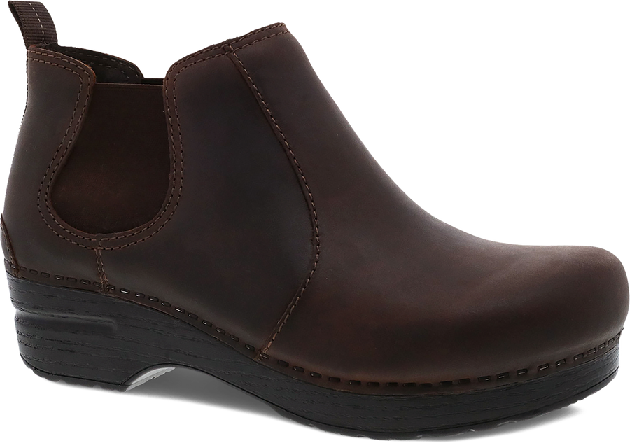 Quarter turn view Women's Dansko Footwear style name Frankie in color ANTIQUE BR. Sku: 232780202