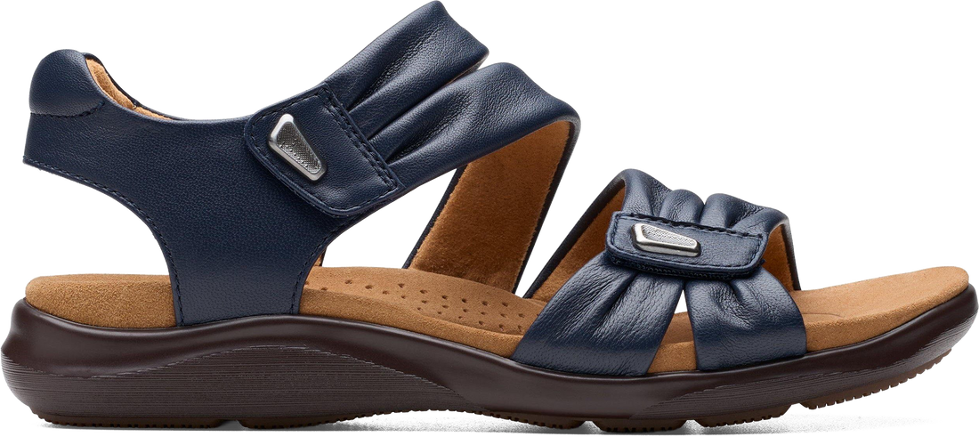 Quarter turn view Women&