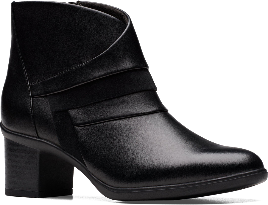 Quarter turn view Women's Clarks Footwear style name Shaya Sky Wide in color BLK LEA. Sku: 26183000W