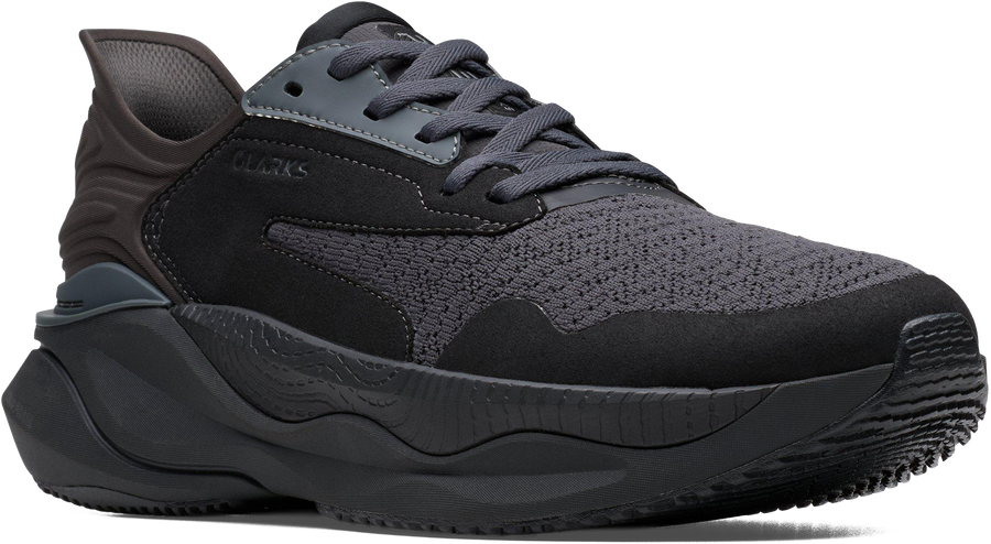 Quarter turn view Men's Clarks Footwear style name Clarks Pace Wide in color BLACK. Sku: 26184667W