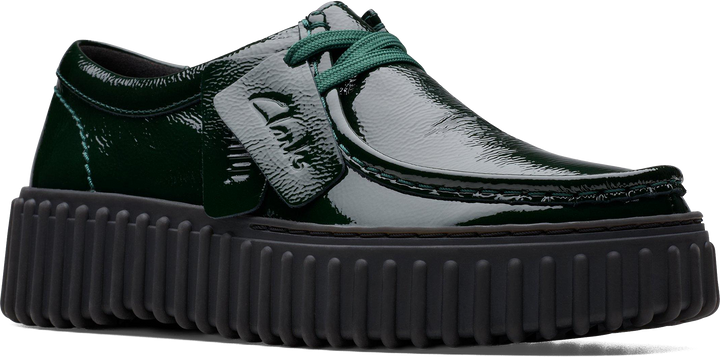 Quarter turn view Women's Clarks Footwear style name Torhill Bee in color GREEN PAT. Sku: 26184949