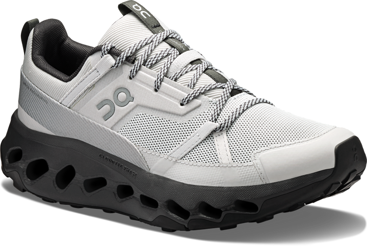 Quarter turn view Women's On Running Footwear style name Cloudhorizon in color GLCR/ECLPS. Sku: 3WE10010818