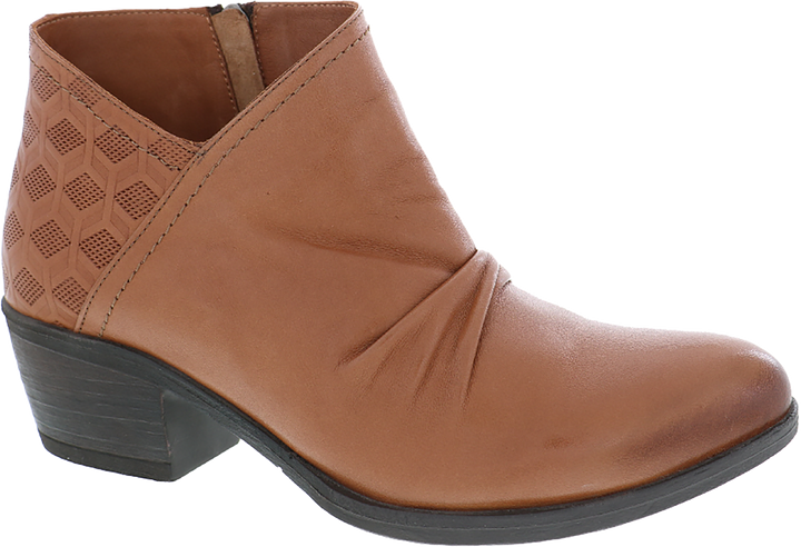 Quarter turn view Women's Biza Footwear style name Virginia in color BRANDY. Sku: 7050224