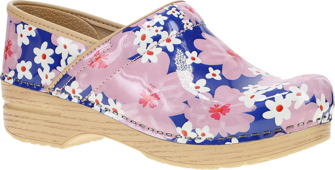 Quarter turn view Women&