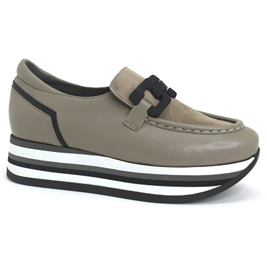 Quarter turn view Women's Soft Waves Footwear style name Cloe in color Taupe/ Black. Sku: 77870-013