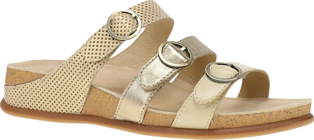 Quarter turn view Women&