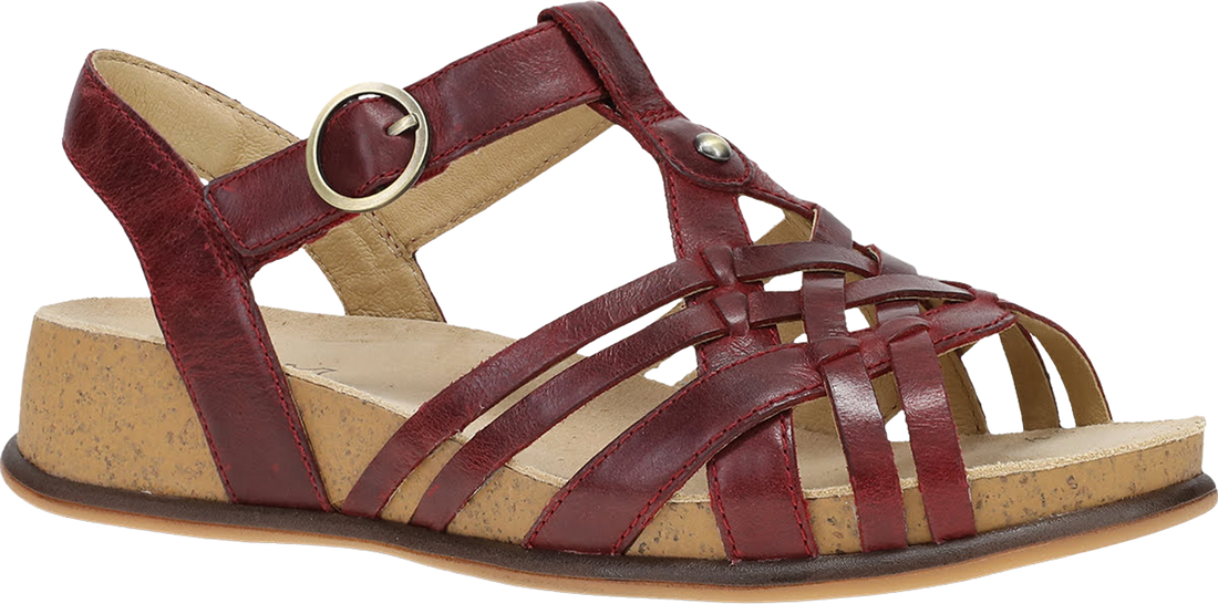 Quarter turn view Women&