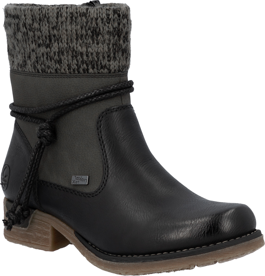 Quarter turn view Women's Rieker Footwear style name Fee 88 in color SCHWZ/STRO. Sku: 79688-00