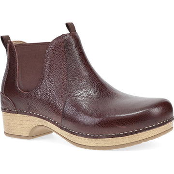 Quarter turn view Women's Dansko Footwear style name Becka in color Cordovan. Sku: 9433-811600