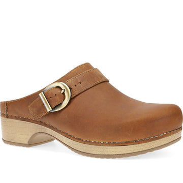 Quarter turn Women's Dansko Footwear style name Baylor in color Tan Oiled. Sku: 9440371600