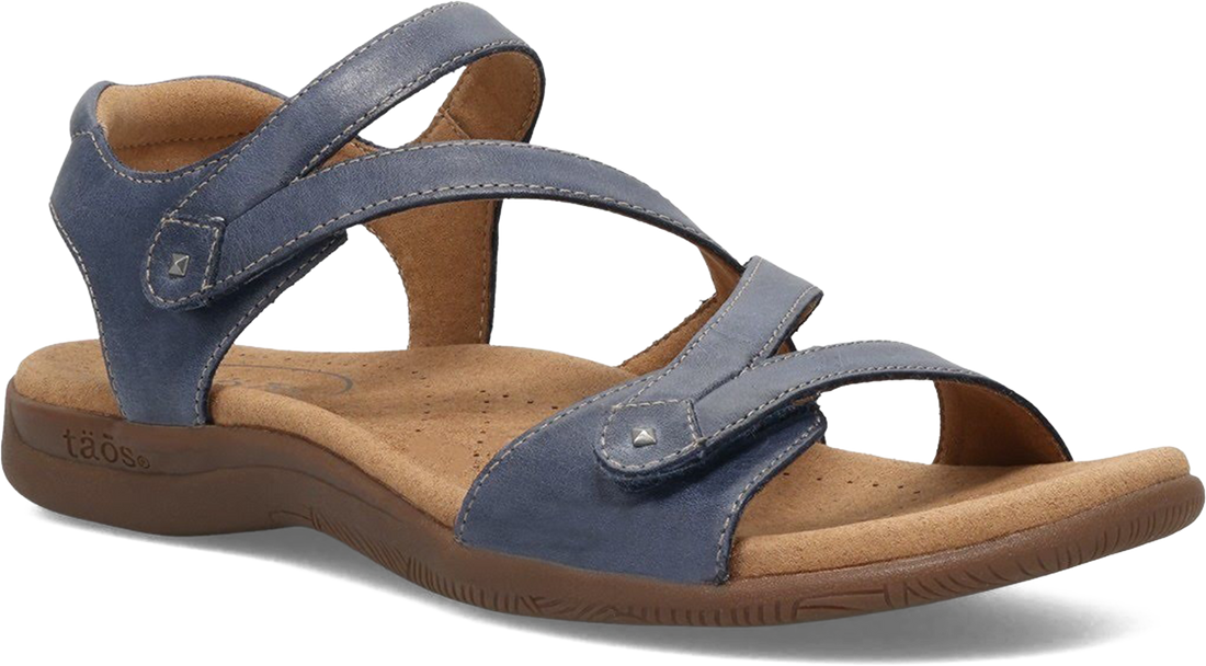 Quarter turn view Women&