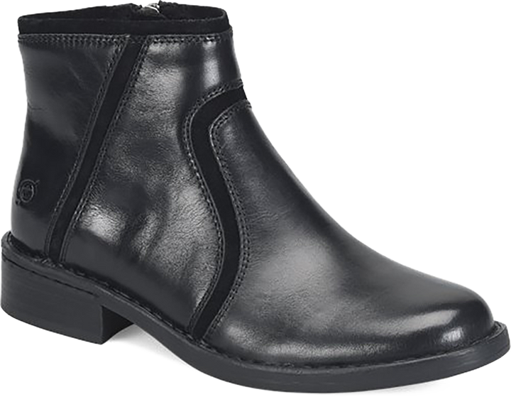 Quarter turn view Women's Born Footwear style name Cincy in color BLACK. Sku: BR0077409