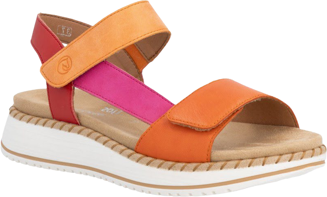 Quarter turn view Women&