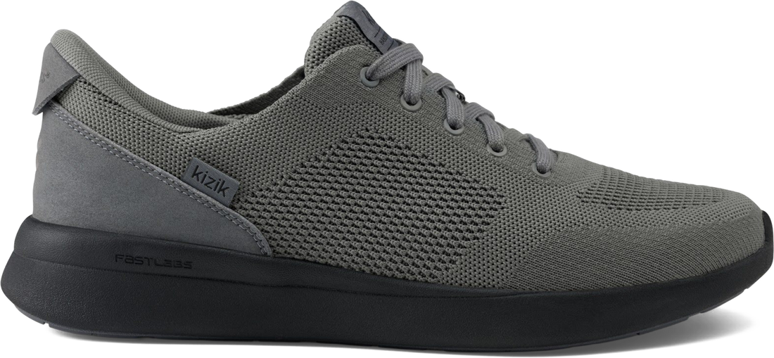 Quarter turn view Men&