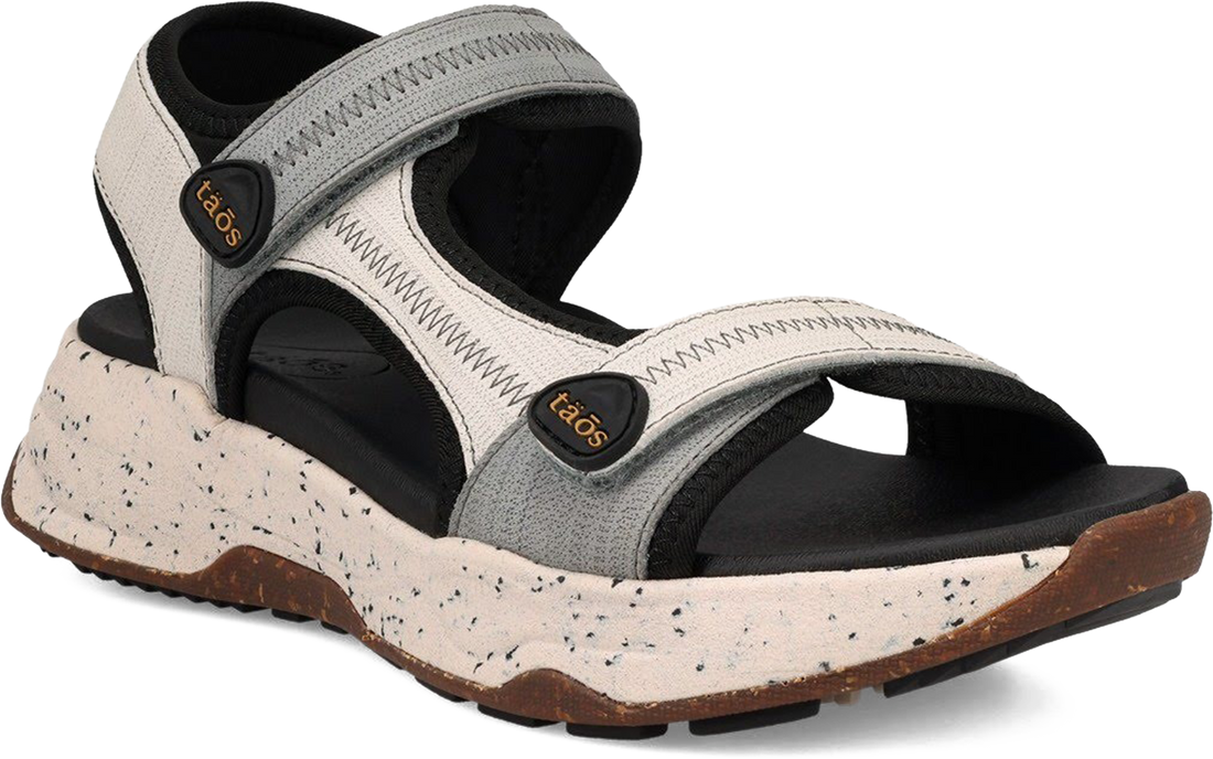 Quarter turn view Women&