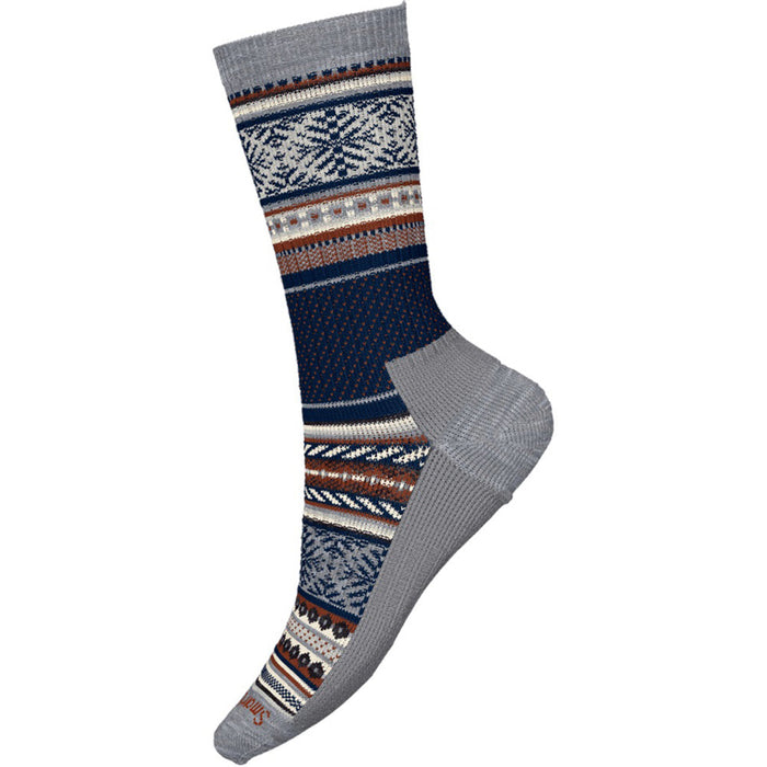 Quarter turn view Men's Smartwool Sock style name Fair Isle Crew in color Light Gray. Sku: SW001881039