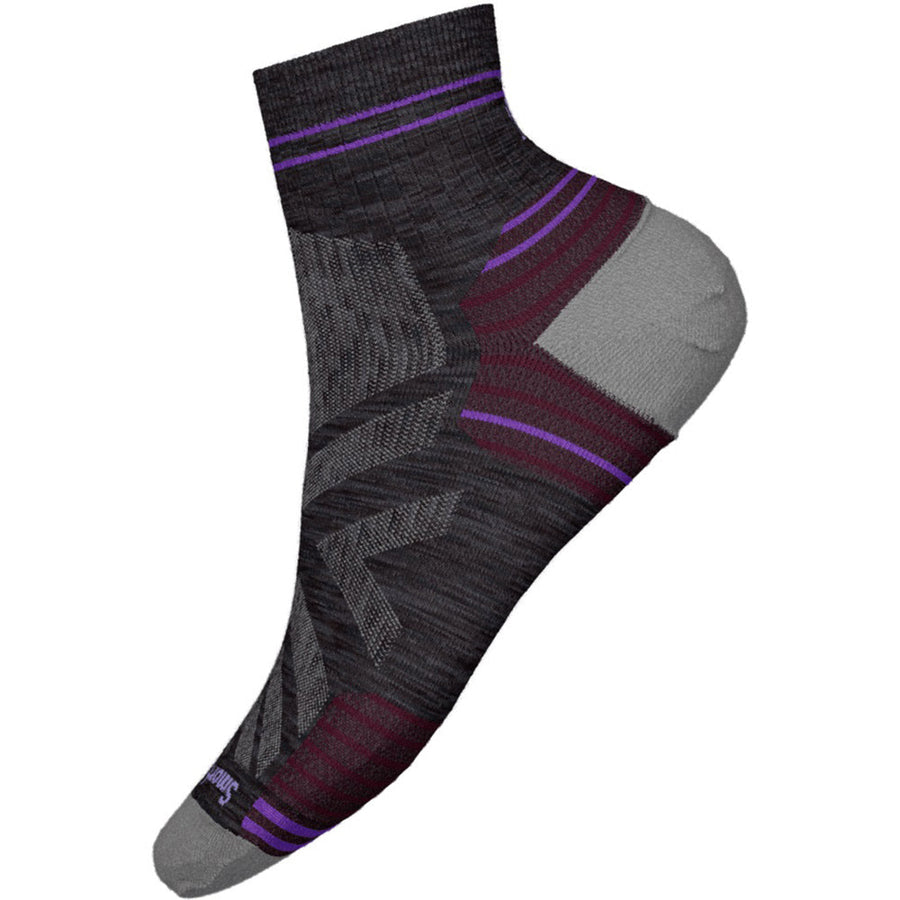 Quarter turn view Women's Smartwool Sock style name Hike Targeted Cushion Ankle in color Charcoal. Sku: SW002497003