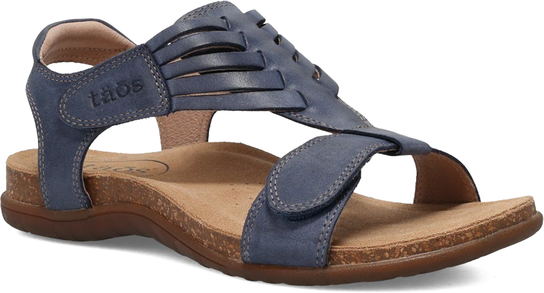 Quarter turn view Women&