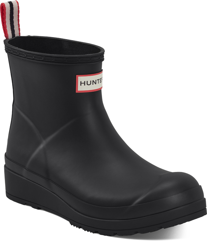Quarter turn view Women's Hunter Footwear style name W Play Short Boot in color BLK HNTR. Sku: WS2020RMA-HBL01