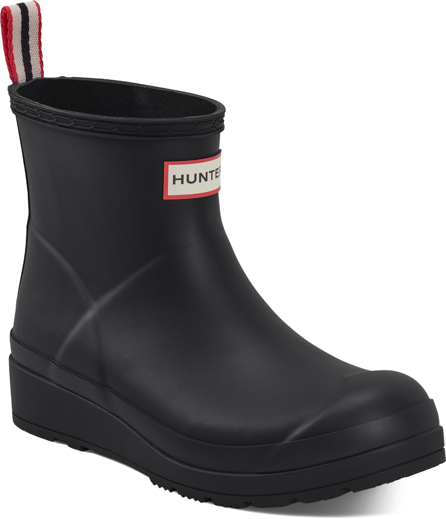 Quarter turn view Women's Hunter Footwear style name W Play Short Boot in color BLK HNTR. Sku: WS2020RMA-HBL01