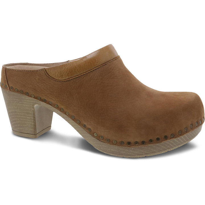 Quarter view Women's Dansko Footwear style name Sammy color Tan Nubuck. Sku: 1830-151500