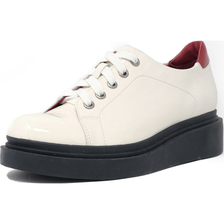 Quarter view Women's Django & Juliette Footwear style name Zilyar in color Off White Patent. Sku: DJ19012W30PL