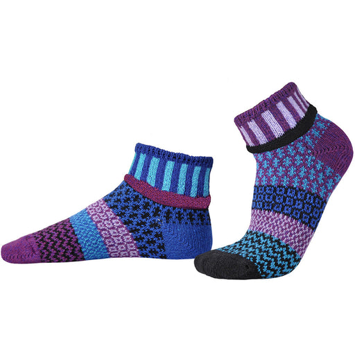Quarter view Women's Solmate Sock style name Solmate Quarter in color Rasberry. Sku: QTR-RSP
