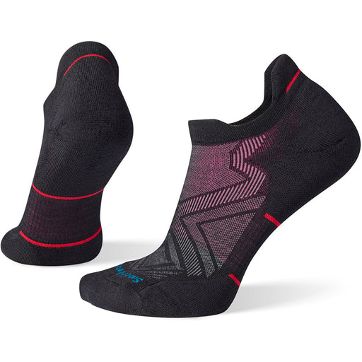 Quarter view Women's Sock style name Run Targeted Cushion Low in color Black. SKU: SW001671001