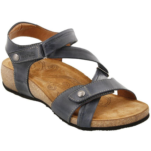 Quarter view Women's Taos Footwear style name Universe Wide in color Navy. Sku: UNV-1340NVYW