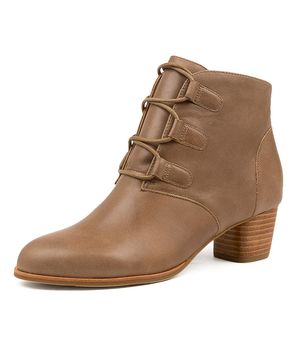Quarter turned view Women's Ziera Footwear style name George in Taupe Leather. Sku: ZR10285NGVLE
